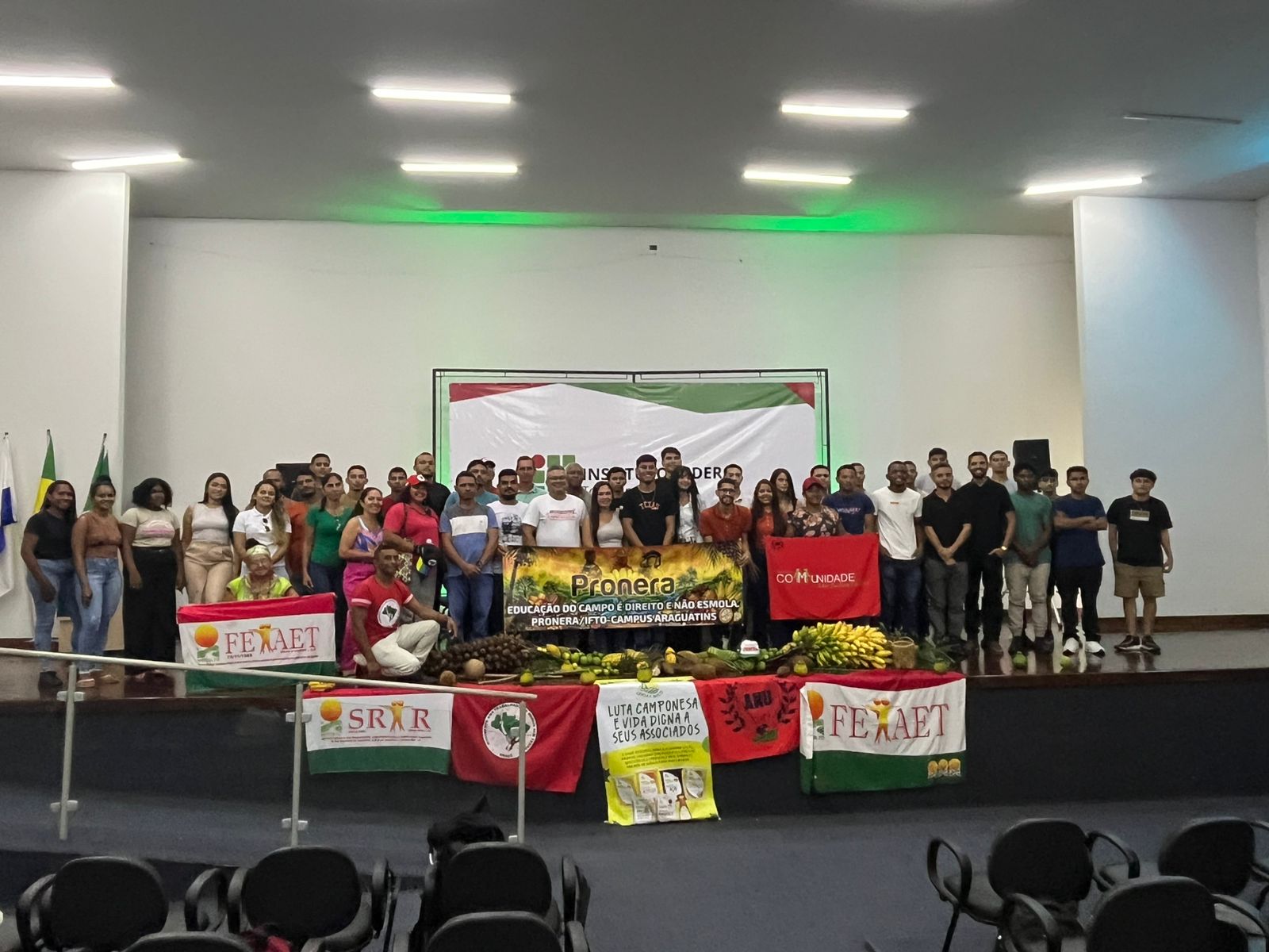 Jovens de acampamentos da Jovens de acampamentos da A.N.U. Iniciam curso de Engenharia Agronômica pelo PRONERA iniciam curso de Engenharia Agronômica pelo PRONERA