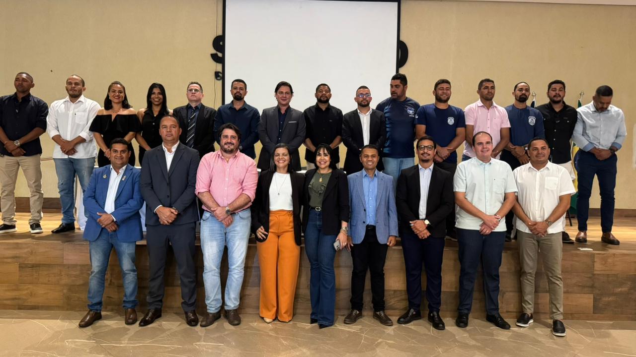 Deputada Janad Valcari participa da posse da nova diretoria da ASSOETO